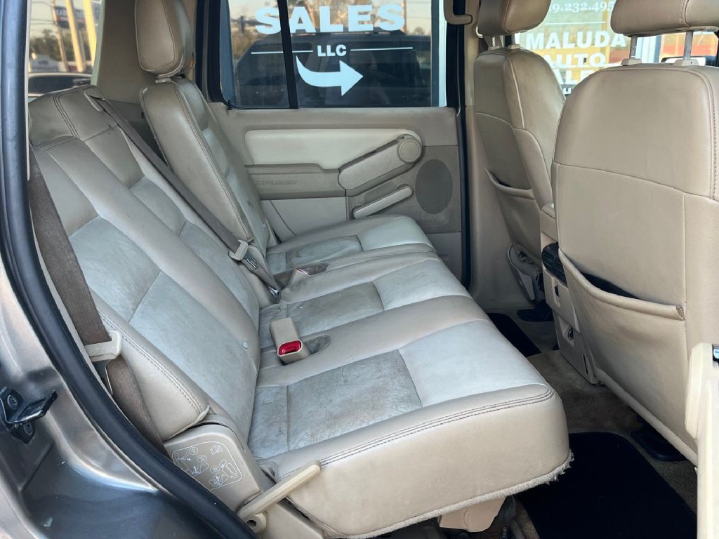 2006 Ford Explorer Image 10