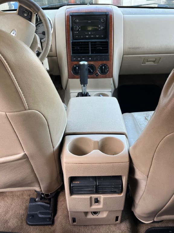 2006 Ford Explorer Image 13