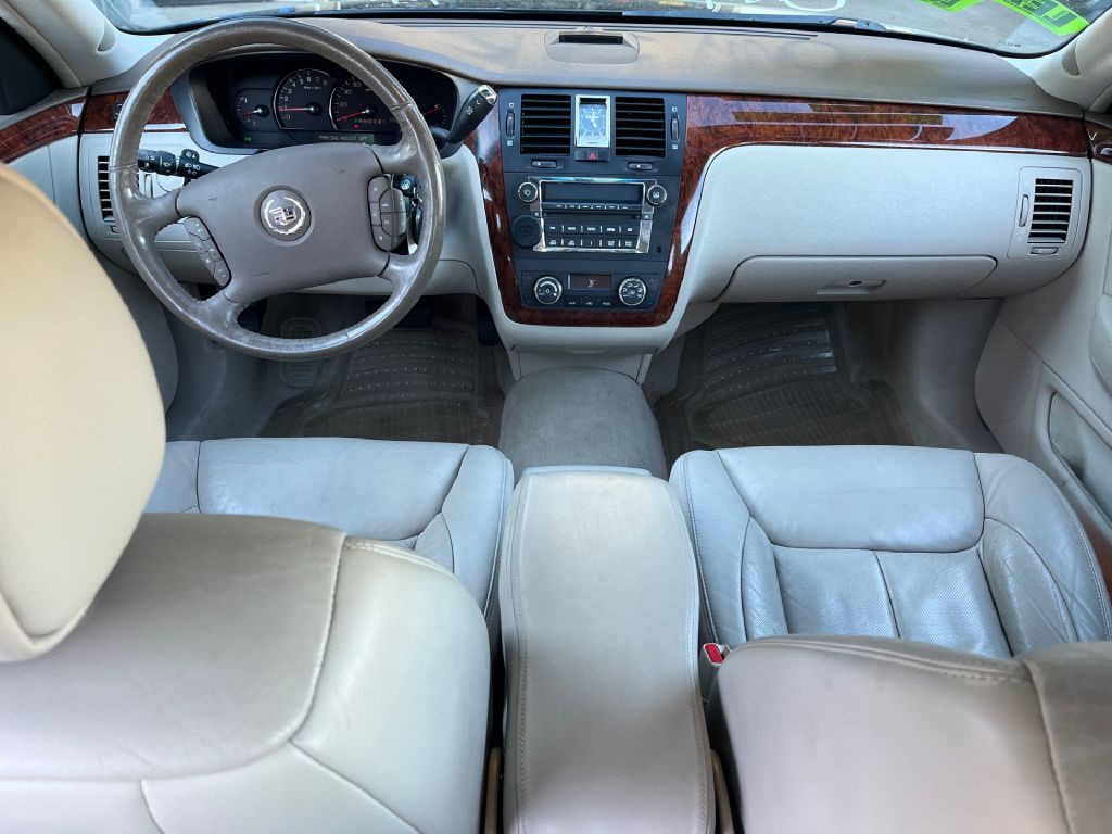 2006 Cadillac DTS Image 11