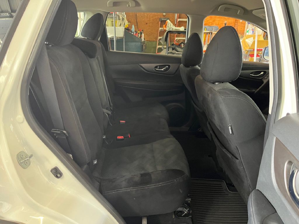 2016 Nissan Rogue Image 10