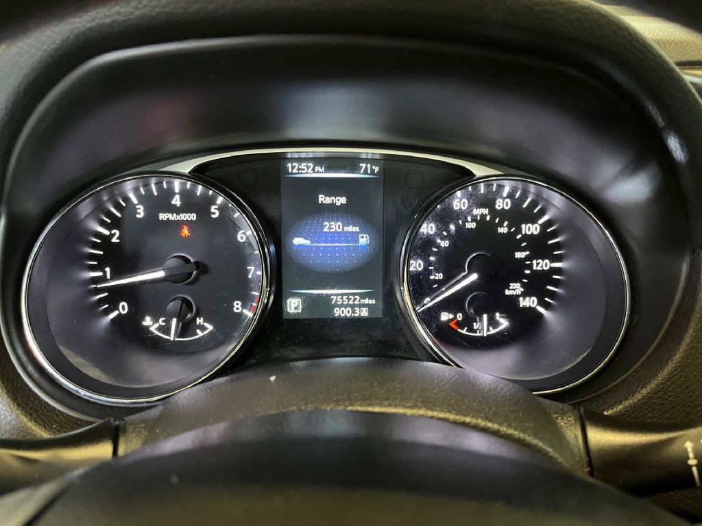 2016 Nissan Rogue Image 15