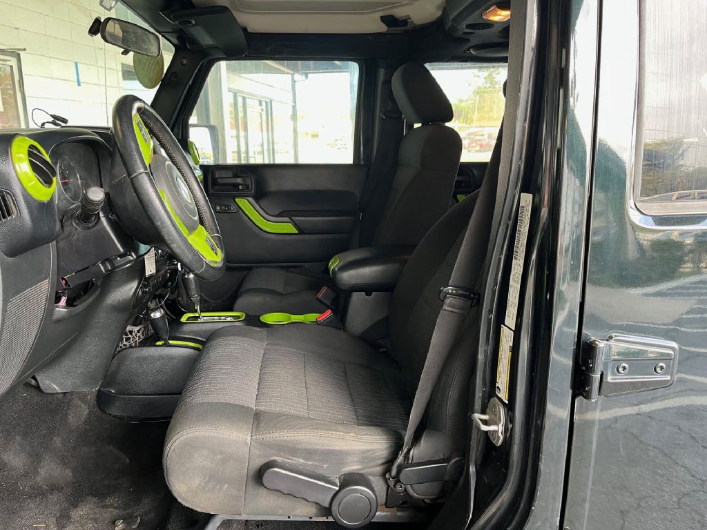 2012 Jeep Wrangler Unlimited Image 9