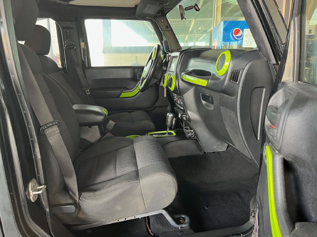 2012 Jeep Wrangler Unlimited Image 11