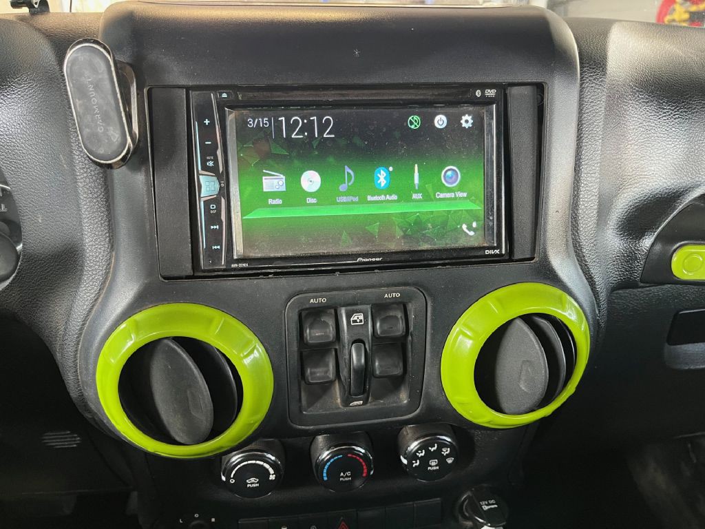 2012 Jeep Wrangler Unlimited Image 16