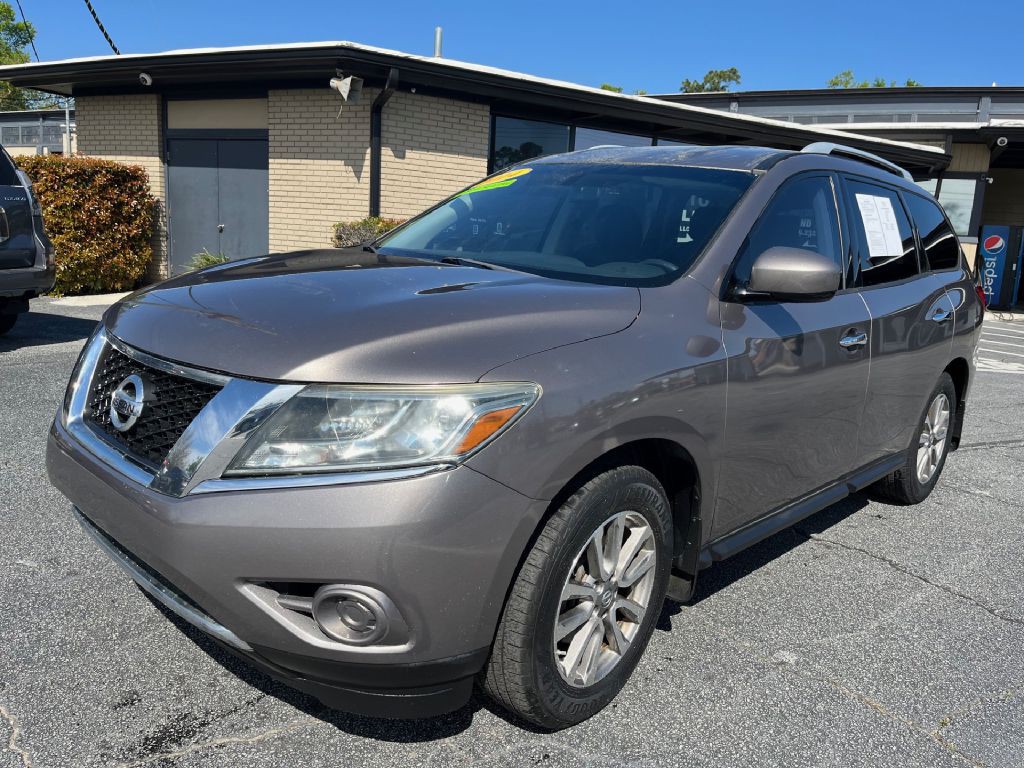 2014 Nissan Pathfinder Image 2