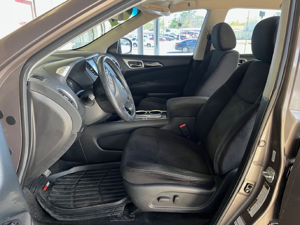 2014 Nissan Pathfinder Image 9