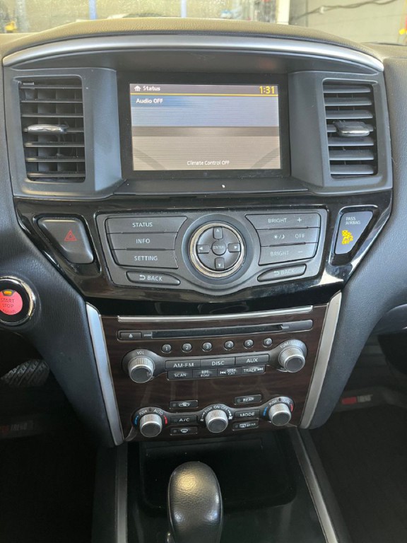 2014 Nissan Pathfinder Image 18