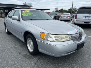Image for 2002 Lincoln Town Car Executive ID: 7302061