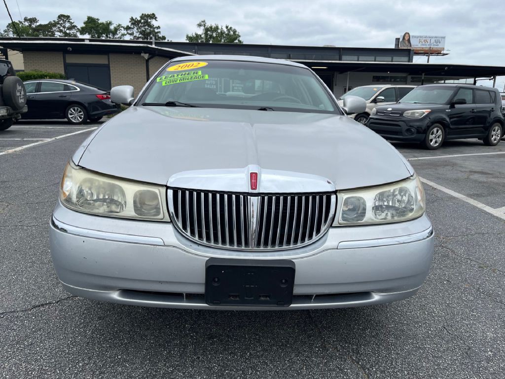 2002 Lincoln Town Car Image 5