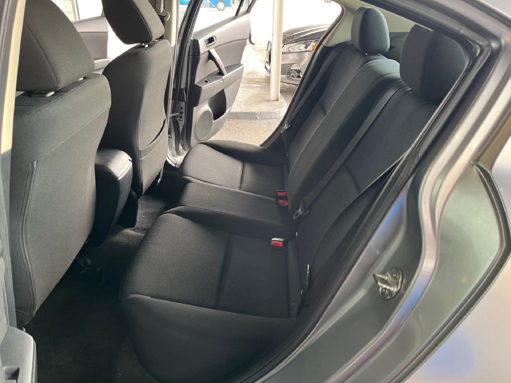 2011 Mazda Mazda3 Image 10