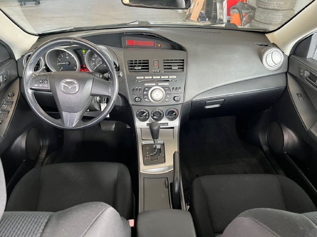 2011 Mazda Mazda3 Image 13