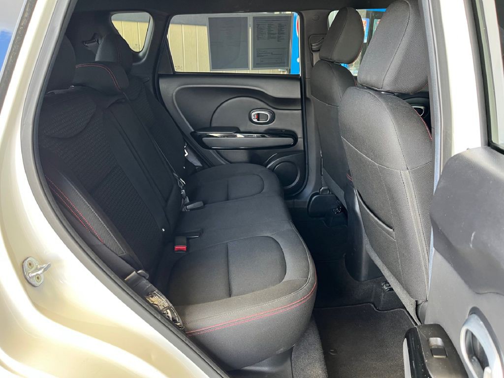 2016 Kia Soul Image 12