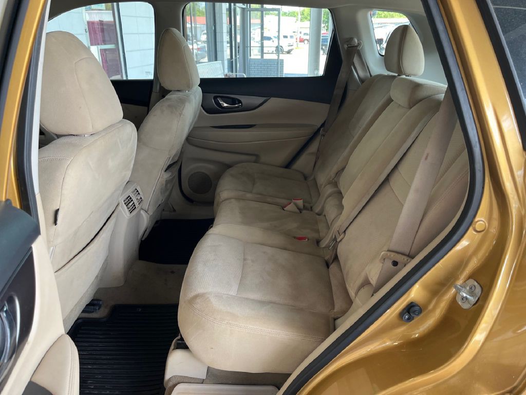 2015 Nissan Rogue Image 10