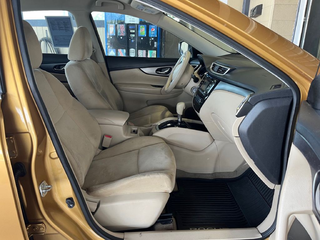 2015 Nissan Rogue Image 11