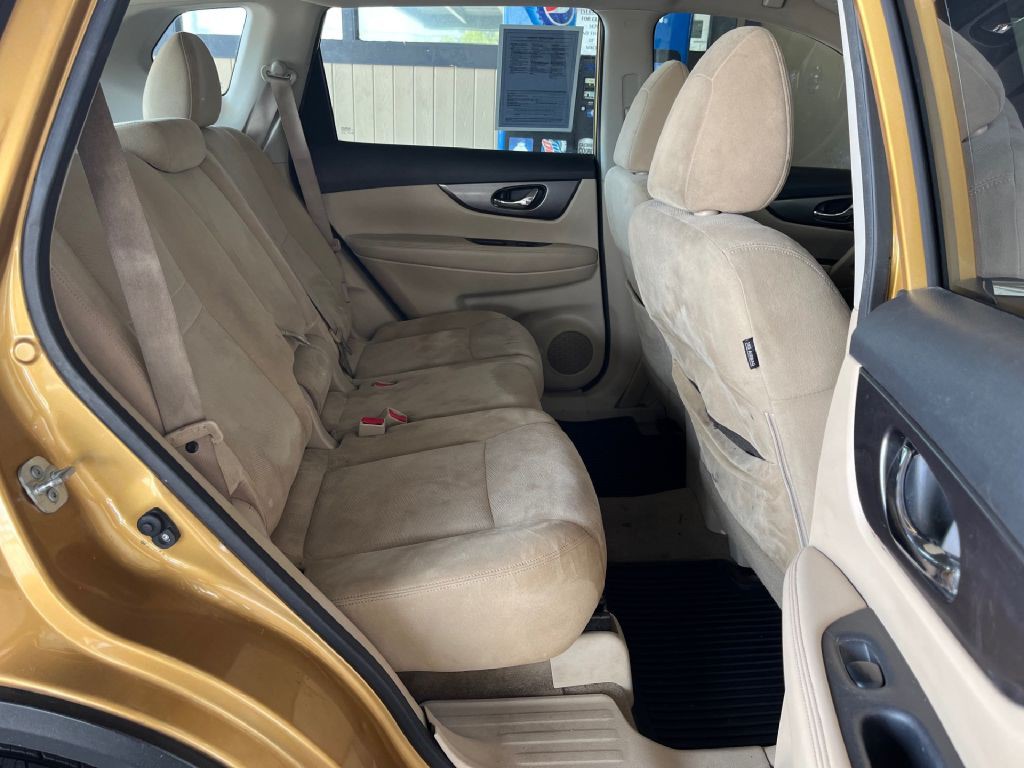 2015 Nissan Rogue Image 12