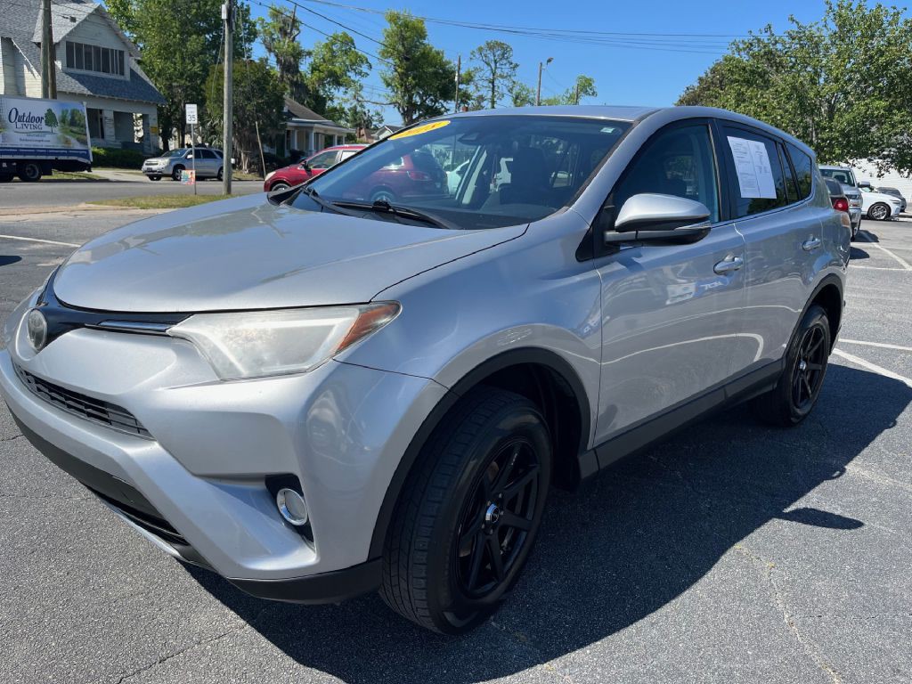 2018 Toyota Rav4 Image 2