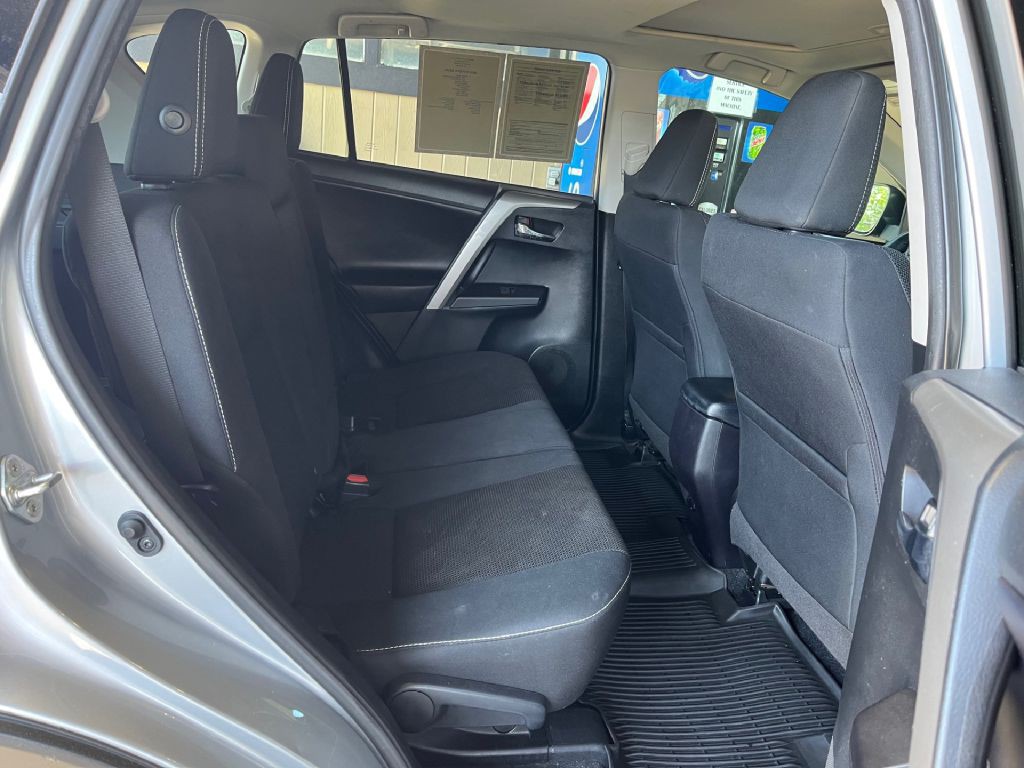 2018 Toyota Rav4 Image 12