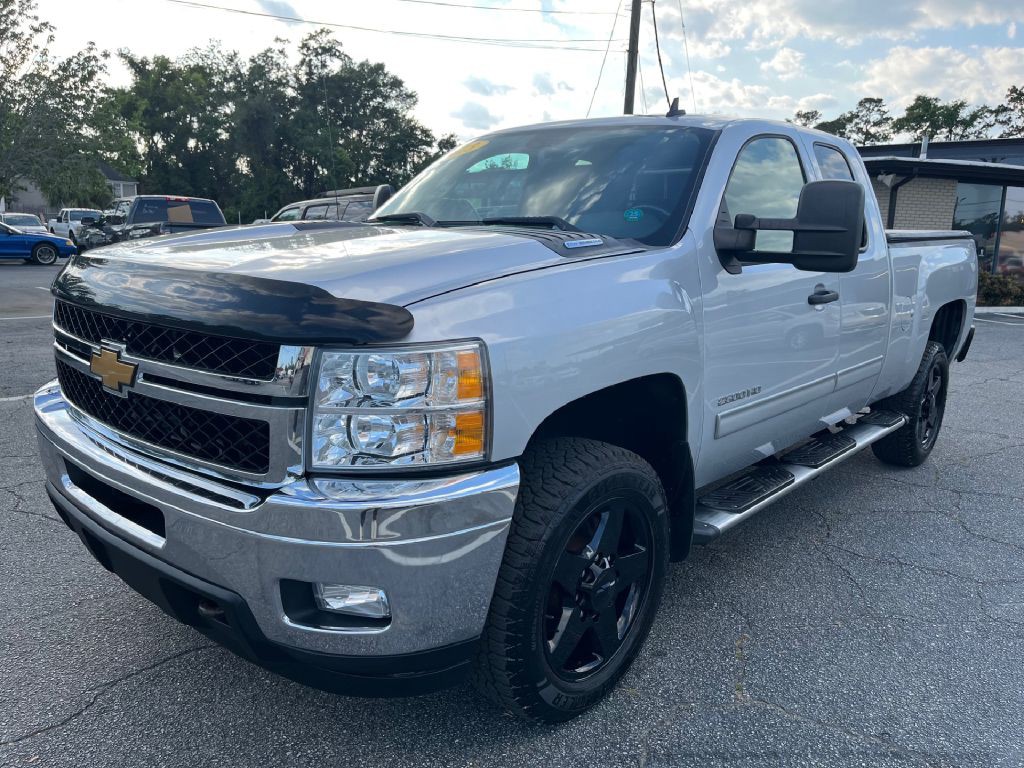 2013 Chevrolet Silverado 1500 Image 2