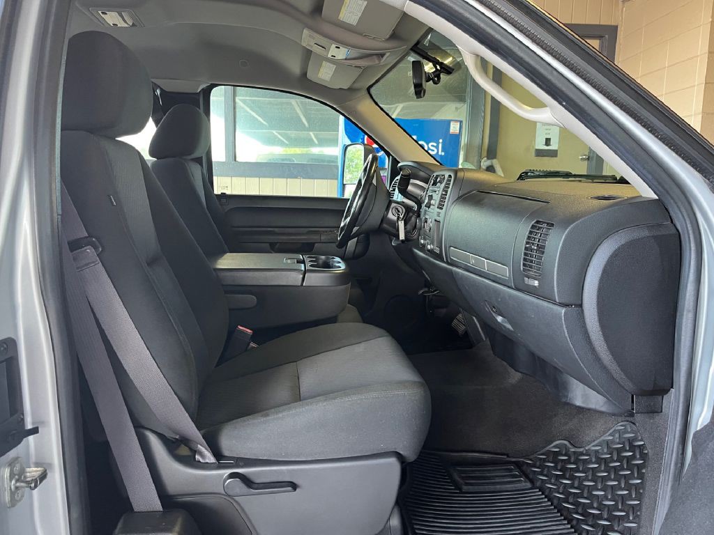 2013 Chevrolet Silverado 1500 Image 12