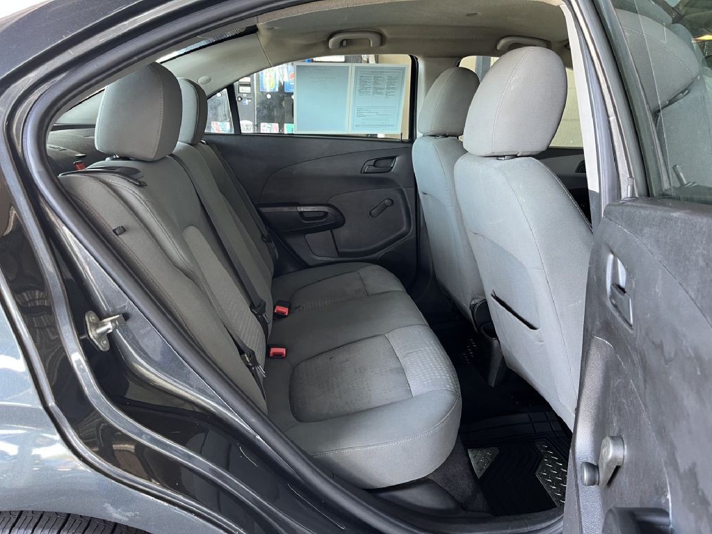 2018 Chevrolet Sonic Image 12