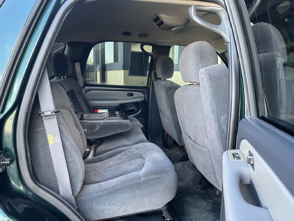 2002 Chevrolet Tahoe Image 12