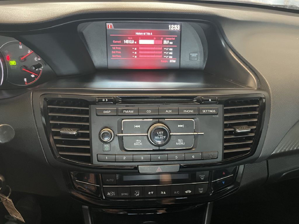 2017 Honda Accord Image 15