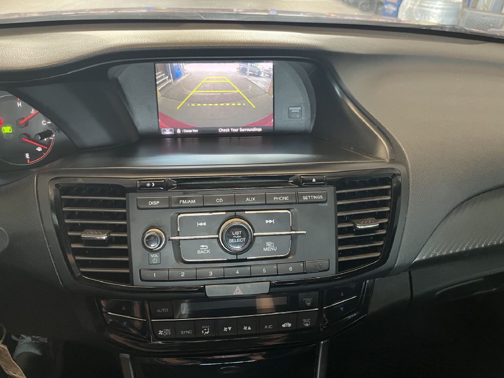 2017 Honda Accord Image 16