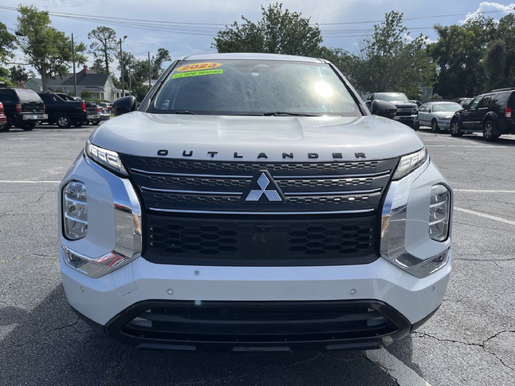 2023 Mitsubishi Outlander Image 5