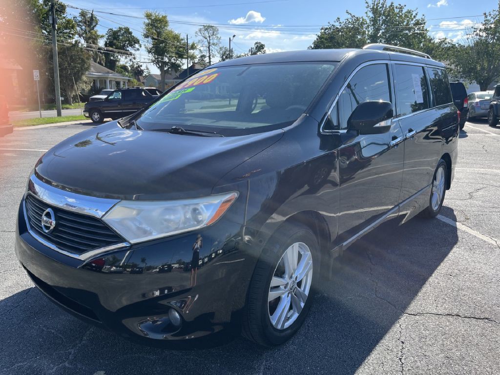 2014 Nissan Quest Image 2