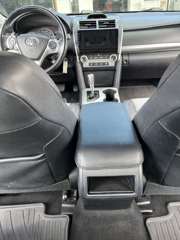 2012 Toyota Camry Image 16