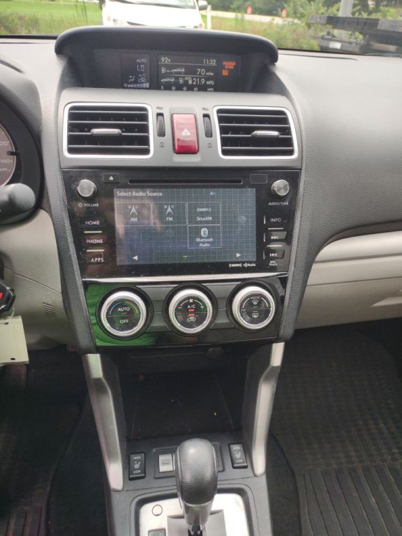 2016 Subaru Forester Image 14