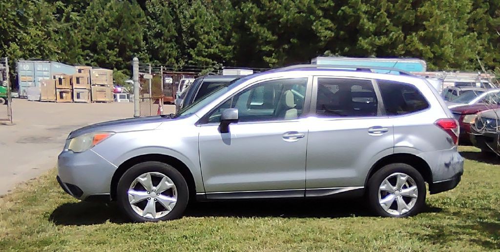 2014 Subaru Forester Image 8