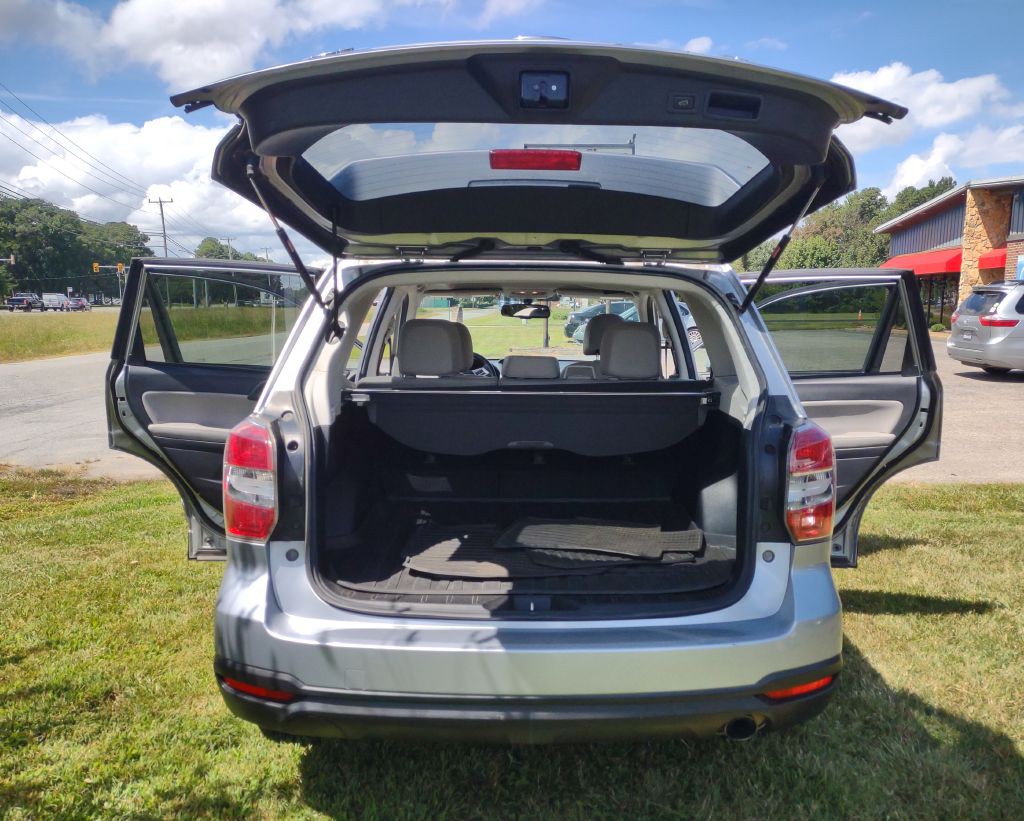 2014 Subaru Forester Image 21