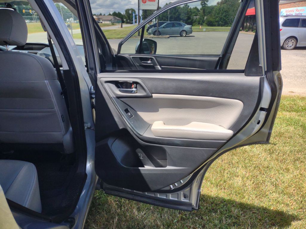 2014 Subaru Forester Image 22