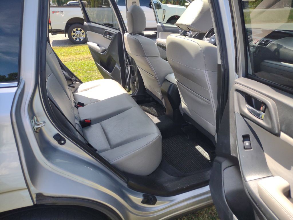 2014 Subaru Forester Image 23