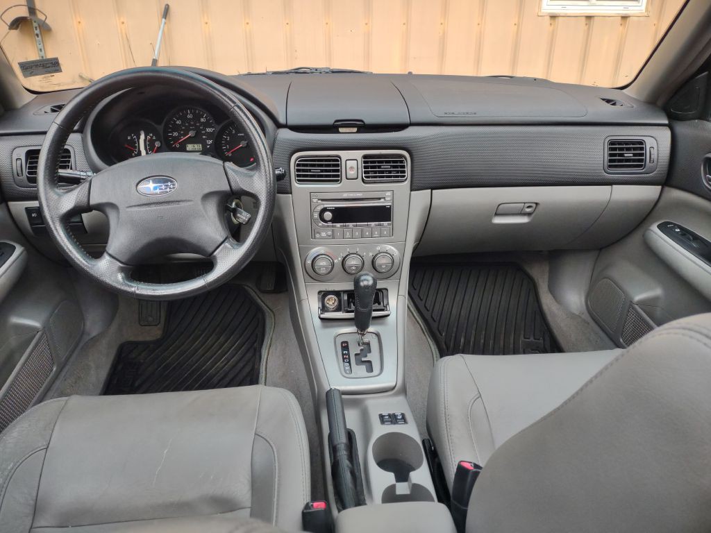 2004 Subaru Forester Image 10