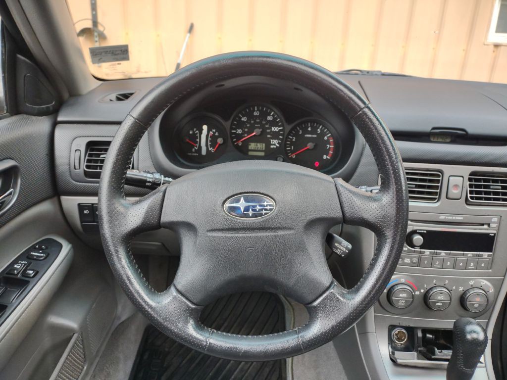 2004 Subaru Forester Image 11