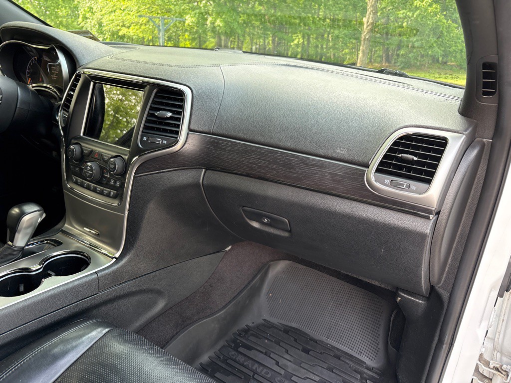 2018 Jeep Grand Cherokee Image 17