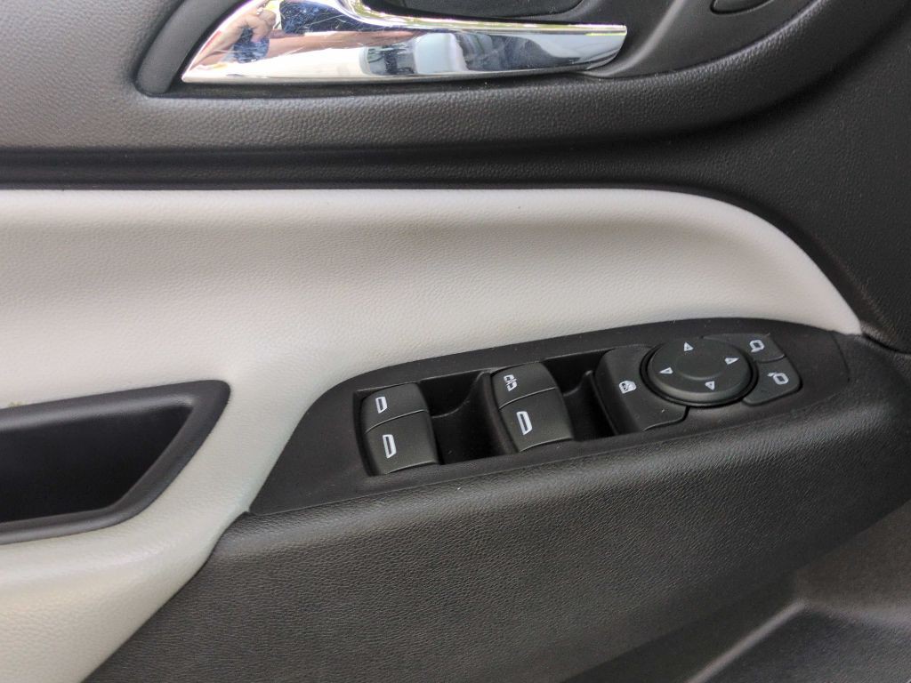 2018 Chevrolet Equinox Image 26