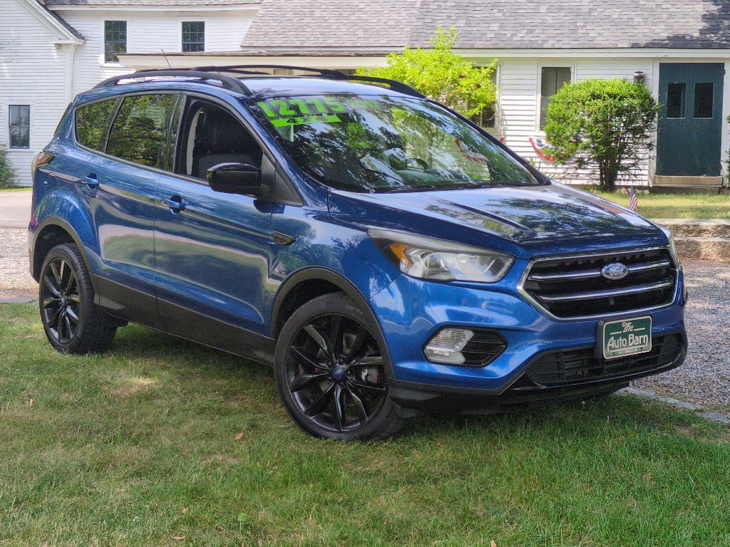 2017 Ford Escape Image 1