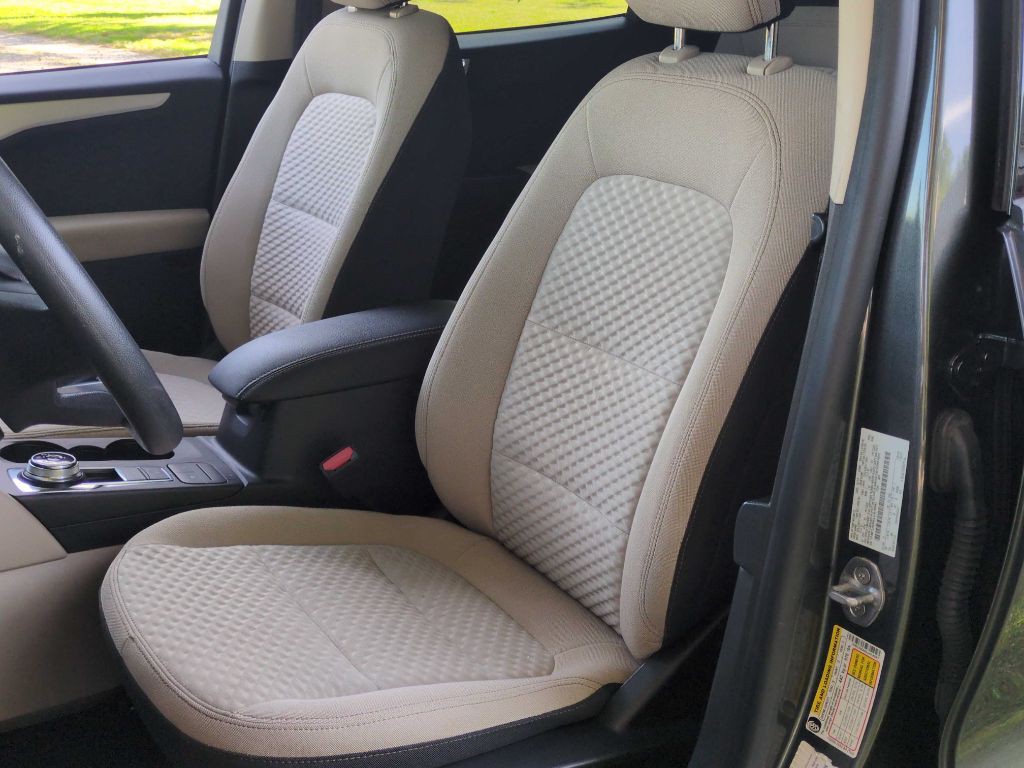 2020 Ford Escape Image 8