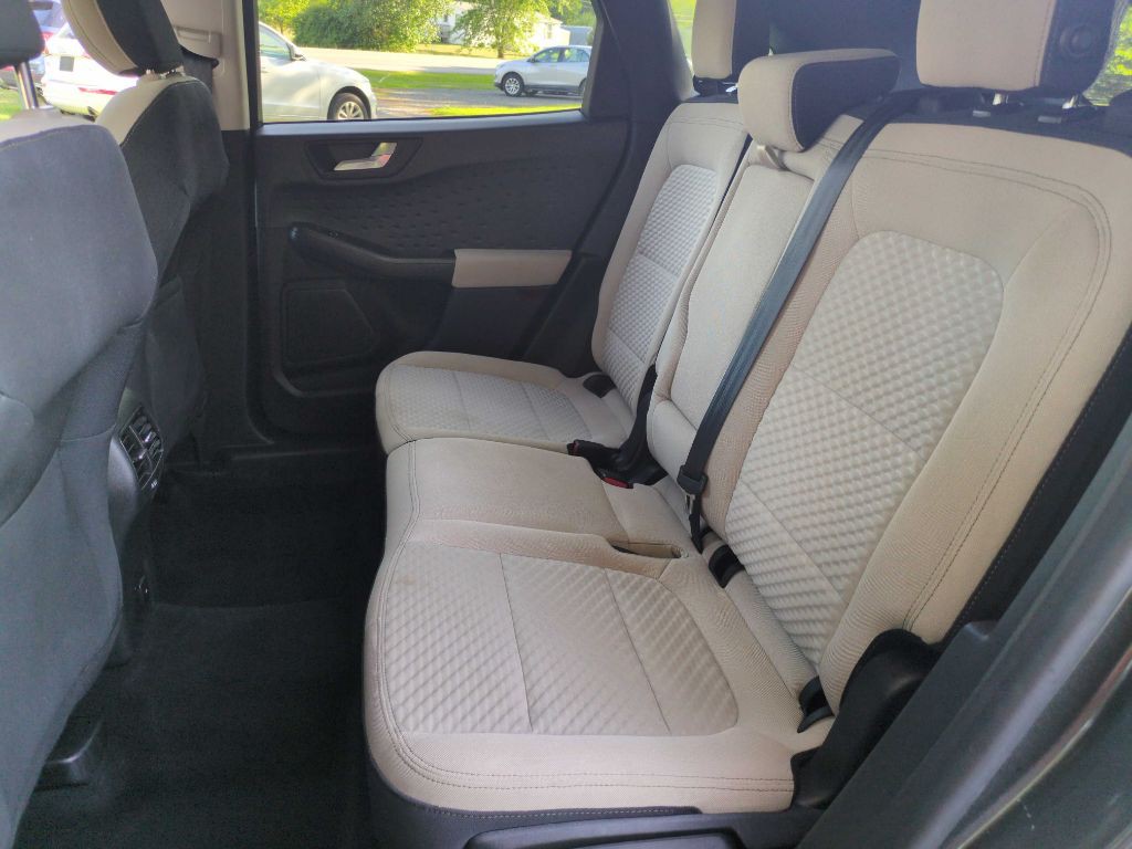 2020 Ford Escape Image 9