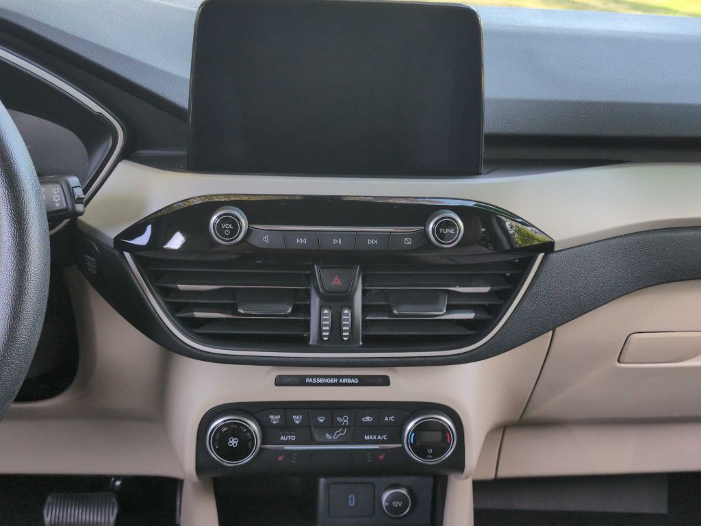 2020 Ford Escape Image 17