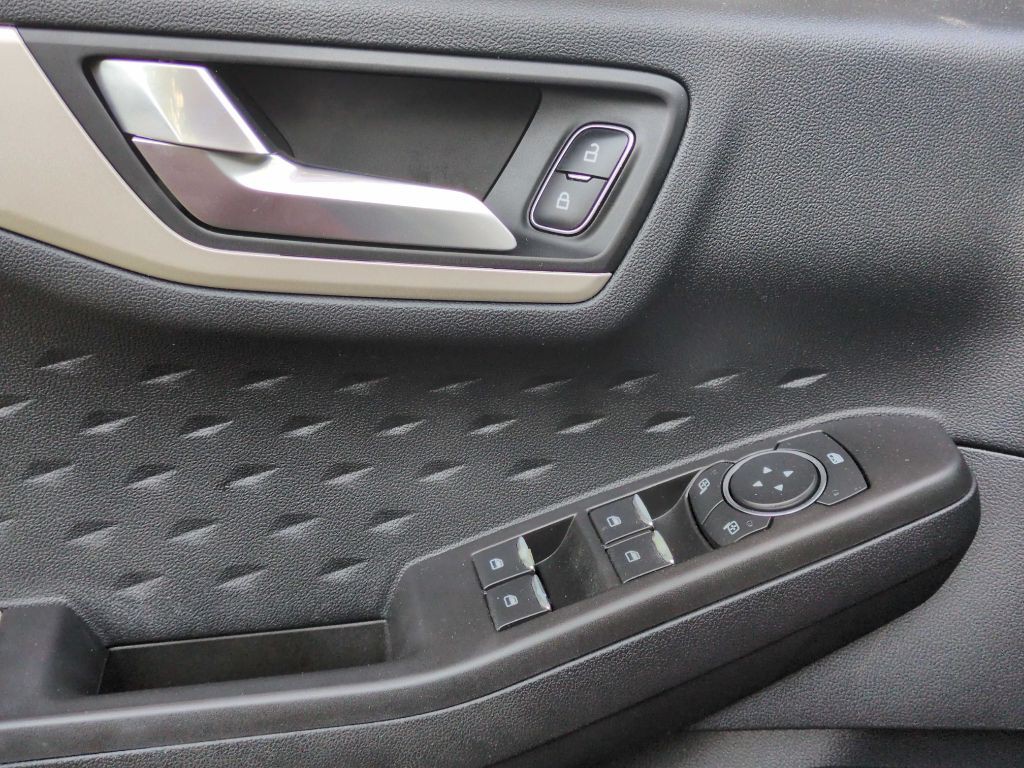 2020 Ford Escape Image 21