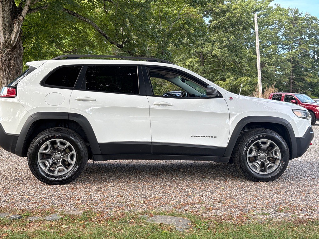2019 Jeep Cherokee Image 5