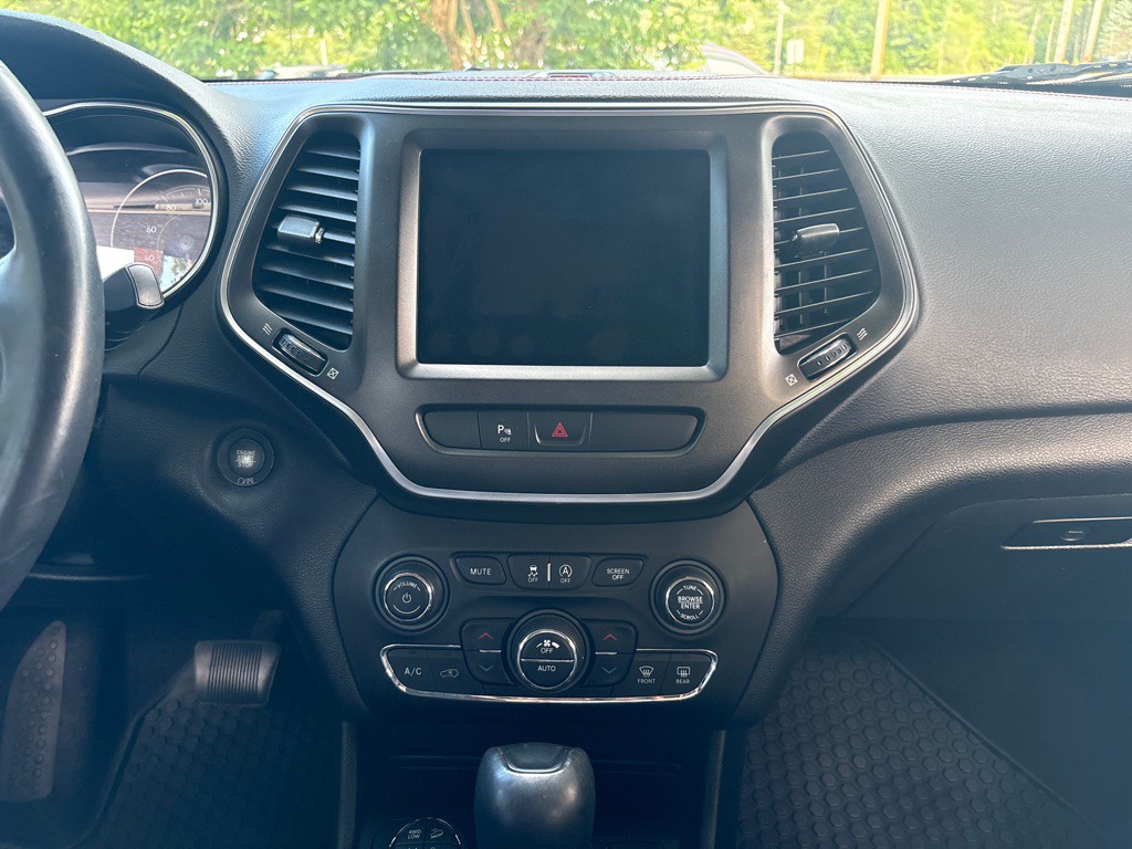 2019 Jeep Cherokee Image 17