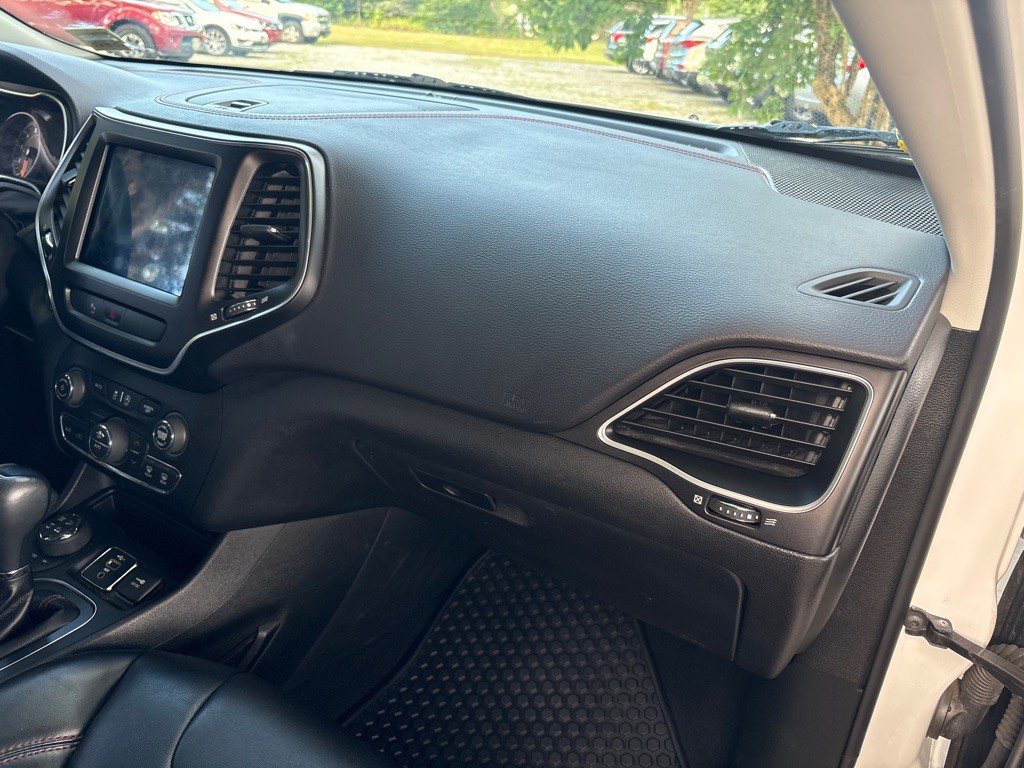 2019 Jeep Cherokee Image 19