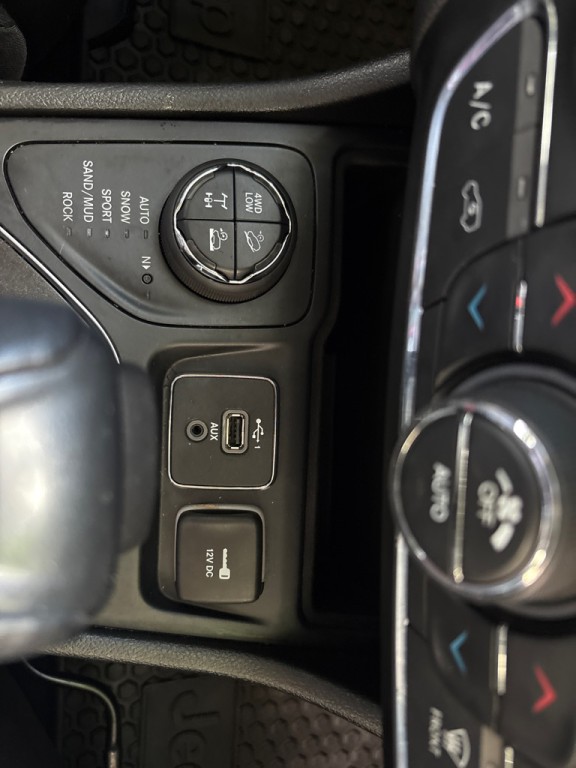 2019 Jeep Cherokee Image 21