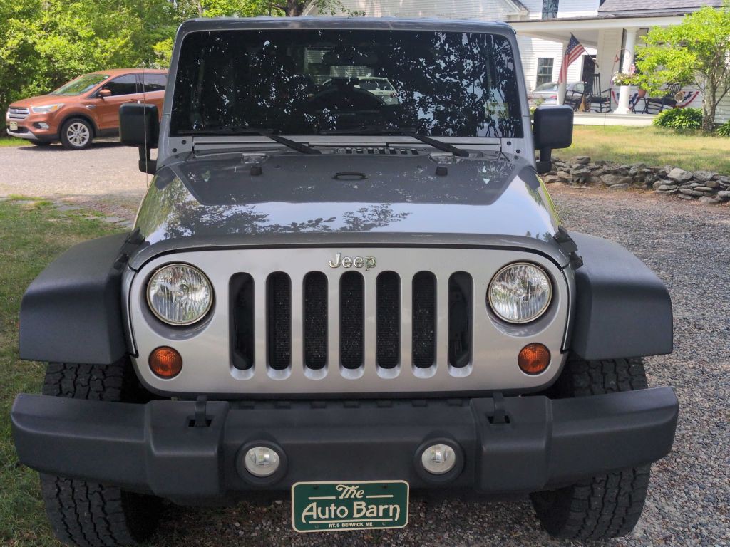 2013 Jeep Wrangler Image 2