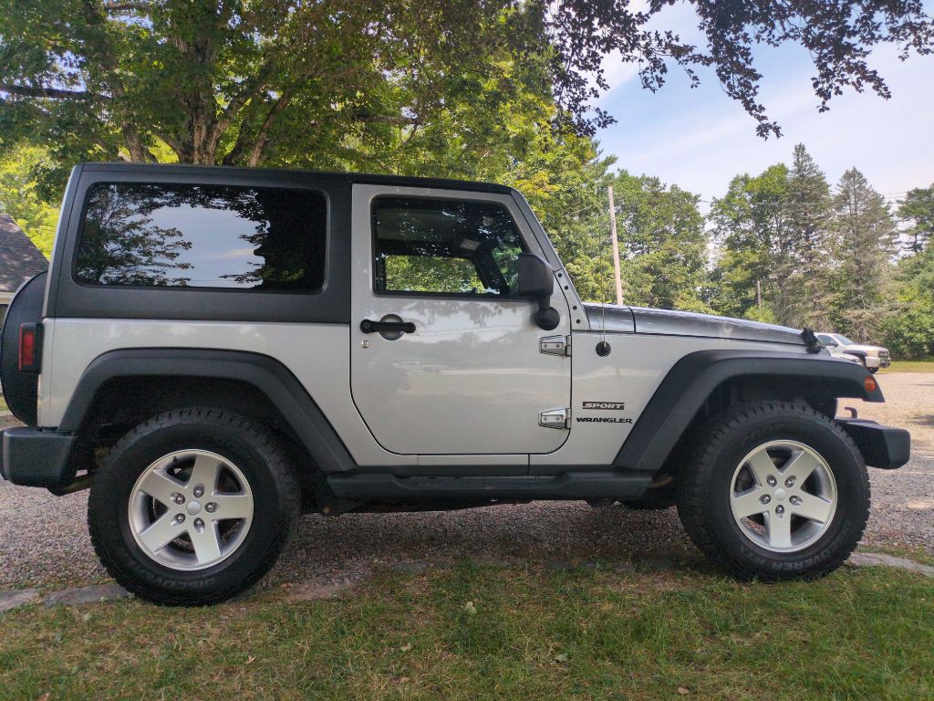 2013 Jeep Wrangler Image 4